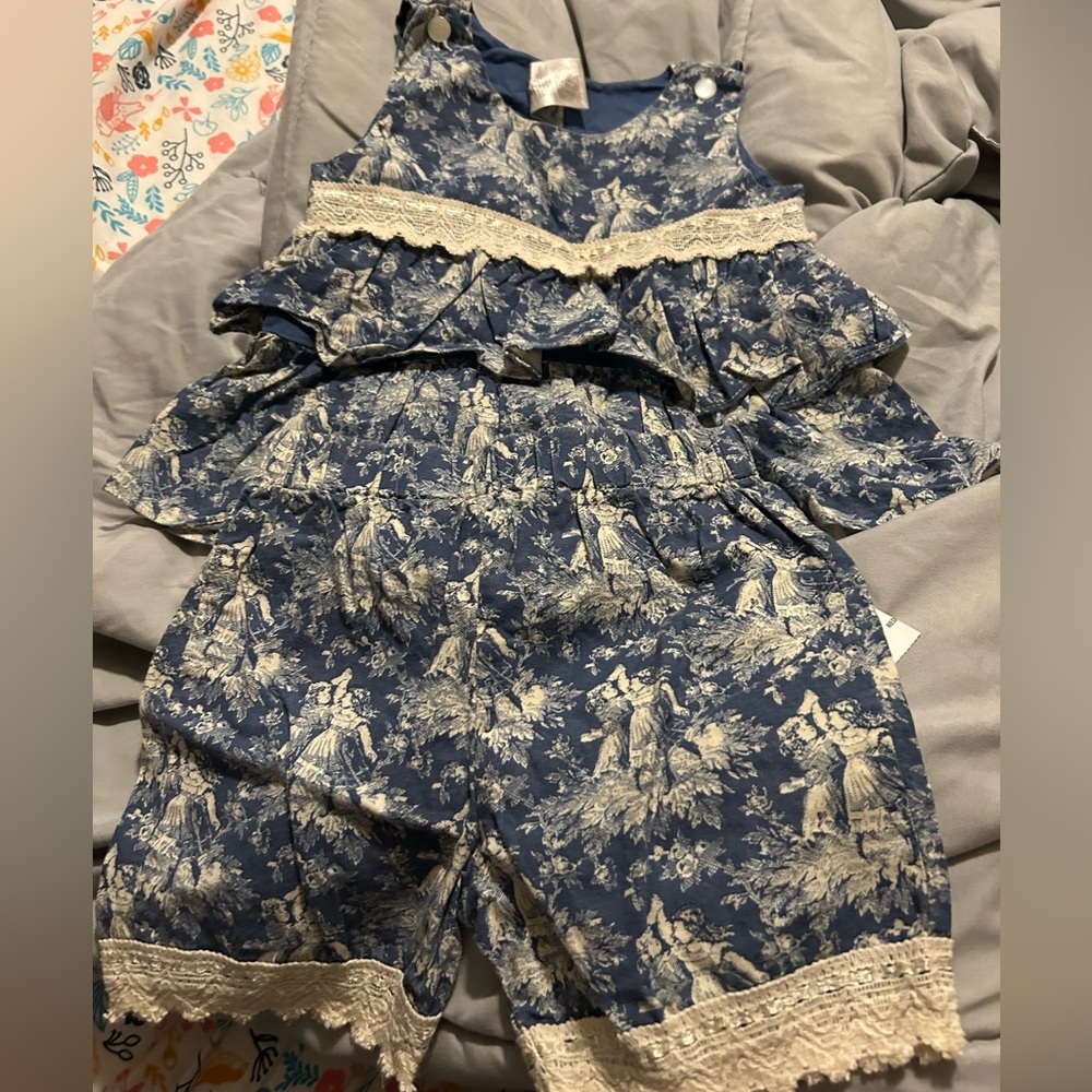 Vintage Austin and Ashley shorts set